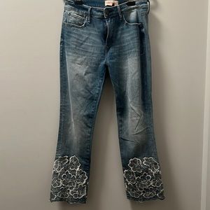 Driftwood Colette Floral Embroidered Jeans w28 L26 Crotch 10”; Back 11.75”